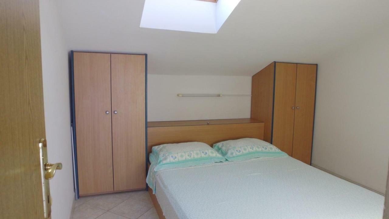 Apartment Karuza Rukavac Vis Exterior foto